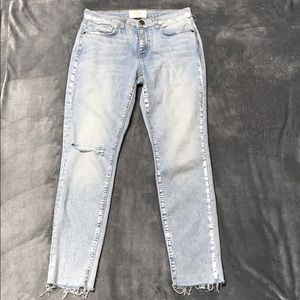 Current/Elliott distressed jeans size 27